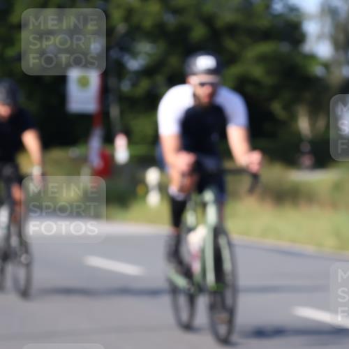 25.08.2024 - Elbe Triathlon Hamburg Fuchs,  Jonas http://msf.ph/oto/6841155 25.08.2024 09:39:23 Radfahren 553, 153, 534, 248, 267, 347, 463 meine-sportfotos.de