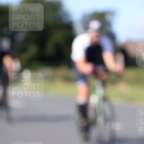 25.08.2024 - Elbe Triathlon Hamburg Fuchs,  Jonas http://msf.ph/oto/6841160 25.08.2024 09:39:23 Radfahren 553, 153, 534, 248, 267, 347, 463 meine-sportfotos.de