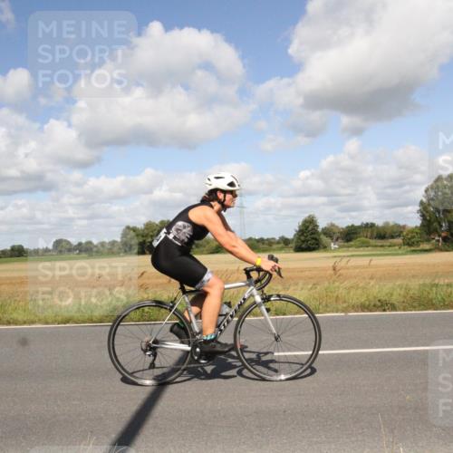 25.08.2024 - Elbe Triathlon Hamburg Fuchs,  Jonas http://msf.ph/oto/6841164 25.08.2024 11:14:40 Radfahren 1478, 1631, 1524, 1643 meine-sportfotos.de