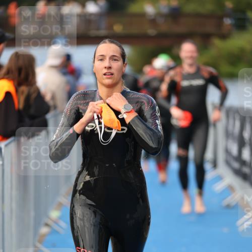 25.08.2024 - Elbe Triathlon Hamburg H.Heesch http://msf.ph/oto/6841166 25.08.2024 08:44:31 Schwimmen 80, 120, 124, 134, 139, 145, 152, 161, 166, 186, 188, 197 meine-sportfotos.de