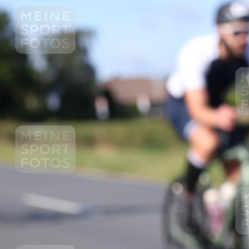 25.08.2024 - Elbe Triathlon Hamburg Fuchs,  Jonas http://msf.ph/oto/6841169 25.08.2024 09:39:23 Radfahren 553, 153, 534, 248, 267, 347, 463 meine-sportfotos.de
