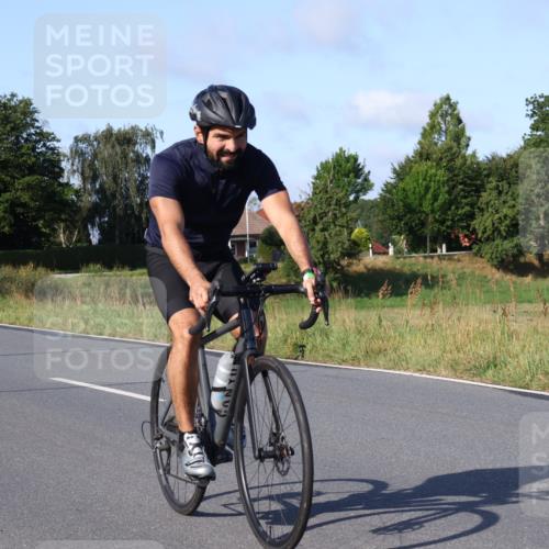 25.08.2024 - Elbe Triathlon Hamburg Fuchs,  Jonas http://msf.ph/oto/6841176 25.08.2024 09:39:24 Radfahren 153, 534, 248, 267, 347, 463 meine-sportfotos.de