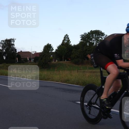 25.08.2024 - Elbe Triathlon Hamburg Fuchs,  Jonas http://msf.ph/oto/6841189 25.08.2024 08:57:22 Radfahren 74, 52, 61, 194, 138 meine-sportfotos.de