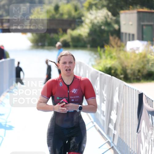 25.08.2024 - Elbe Triathlon Hamburg H.Heesch http://msf.ph/oto/6841198 25.08.2024 14:33:52 Schwimmen  meine-sportfotos.de