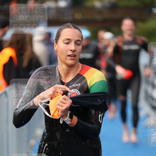 25.08.2024 - Elbe Triathlon Hamburg H.Heesch http://msf.ph/oto/6841199 25.08.2024 08:44:31 Schwimmen 80, 120, 124, 134, 139, 145, 152, 161, 166, 186, 188, 197 meine-sportfotos.de