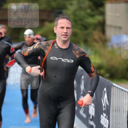 25.08.2024 - Elbe Triathlon Hamburg H.Heesch http://msf.ph/oto/6841232 25.08.2024 08:44:34 Schwimmen 80, 120, 124, 134, 145, 152, 161, 166, 186, 188, 197 meine-sportfotos.de