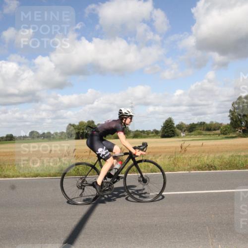 25.08.2024 - Elbe Triathlon Hamburg Fuchs,  Jonas http://msf.ph/oto/6841237 25.08.2024 11:15:23 Radfahren 1689, 1528, 1645 meine-sportfotos.de