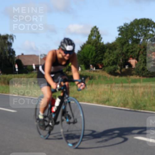 25.08.2024 - Elbe Triathlon Hamburg Fuchs,  Jonas http://msf.ph/oto/6841255 25.08.2024 09:39:27 Radfahren 248, 267, 347, 463, 327 meine-sportfotos.de