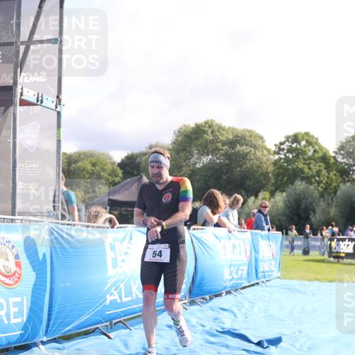 25.08.2024 - Elbe Triathlon Hamburg H.Heesch http://msf.ph/oto/6841269 25.08.2024 10:28:20 Ziel 52, 54 meine-sportfotos.de