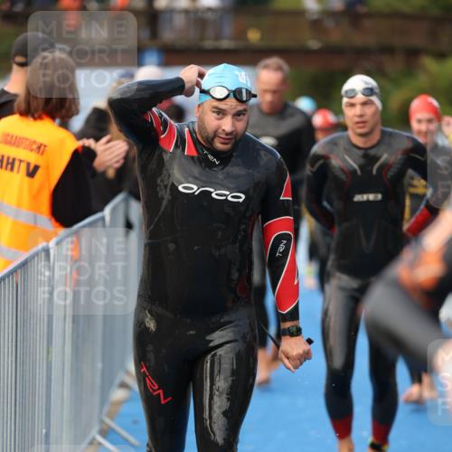25.08.2024 - Elbe Triathlon Hamburg H.Heesch http://msf.ph/oto/6841286 25.08.2024 08:44:35 Schwimmen 80, 120, 124, 134, 145, 152, 161, 166, 186, 188, 197 meine-sportfotos.de