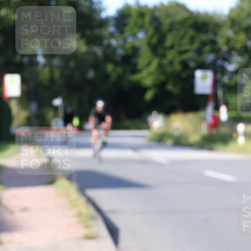 25.08.2024 - Elbe Triathlon Hamburg Fuchs,  Jonas http://msf.ph/oto/6841306 25.08.2024 09:39:31 Radfahren 463, 327, 1850 meine-sportfotos.de