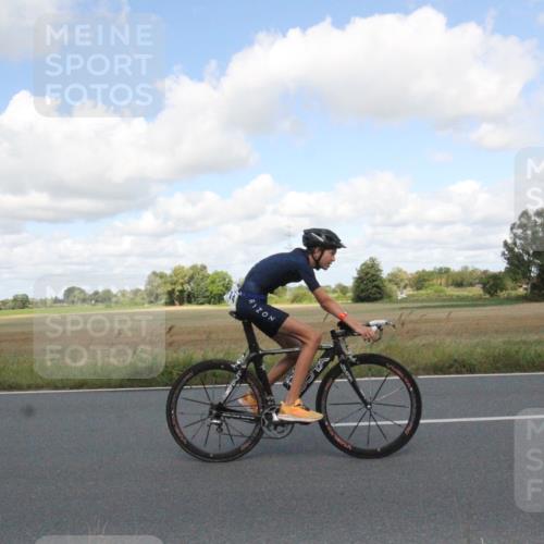 25.08.2024 - Elbe Triathlon Hamburg Fuchs,  Jonas http://msf.ph/oto/6841318 25.08.2024 11:17:03 Radfahren 1610, 1714, 1658 meine-sportfotos.de