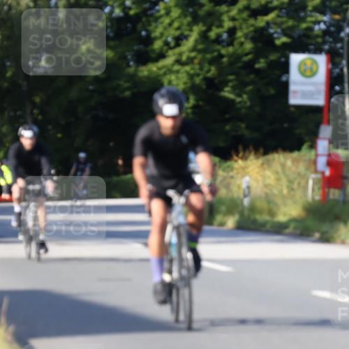 25.08.2024 - Elbe Triathlon Hamburg Fuchs,  Jonas http://msf.ph/oto/6841320 25.08.2024 09:39:32 Radfahren 463, 327, 1850 meine-sportfotos.de