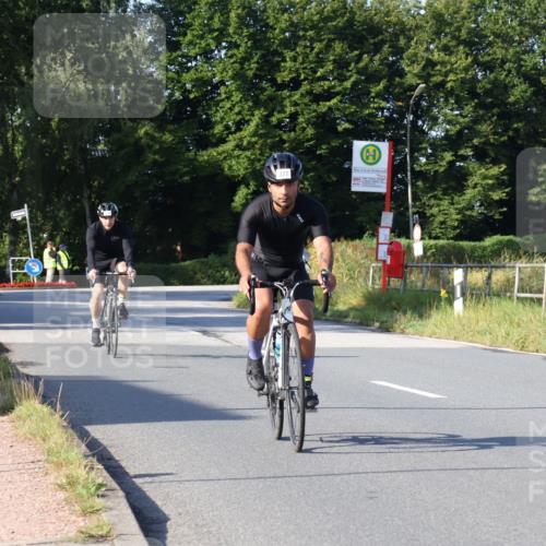 25.08.2024 - Elbe Triathlon Hamburg Fuchs,  Jonas http://msf.ph/oto/6841333 25.08.2024 09:39:32 Radfahren 463, 327, 1850 meine-sportfotos.de