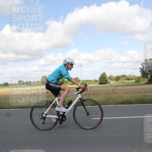 25.08.2024 - Elbe Triathlon Hamburg Fuchs,  Jonas http://msf.ph/oto/6841334 25.08.2024 11:17:10 Radfahren 1658, 1580, 1503 meine-sportfotos.de