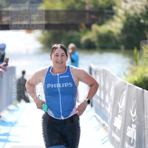 25.08.2024 - Elbe Triathlon Hamburg H.Heesch http://msf.ph/oto/6841348 25.08.2024 14:35:38 Schwimmen  meine-sportfotos.de