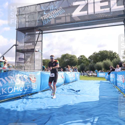 25.08.2024 - Elbe Triathlon Hamburg H.Heesch http://msf.ph/oto/6841350 25.08.2024 10:28:20 Ziel 52, 54 meine-sportfotos.de