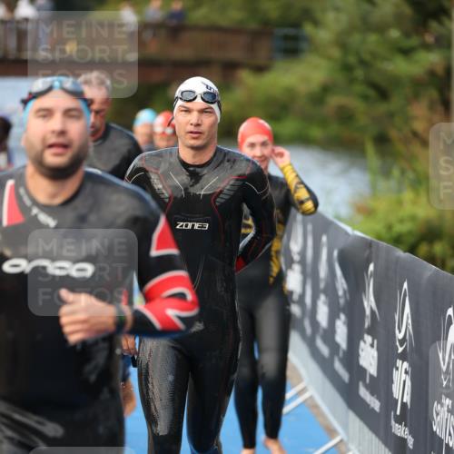 25.08.2024 - Elbe Triathlon Hamburg H.Heesch http://msf.ph/oto/6841358 25.08.2024 08:44:35 Schwimmen 80, 120, 124, 134, 145, 152, 161, 166, 186, 188, 197 meine-sportfotos.de