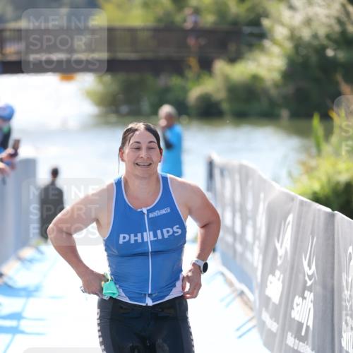 25.08.2024 - Elbe Triathlon Hamburg H.Heesch http://msf.ph/oto/6841363 25.08.2024 14:35:39 Schwimmen  meine-sportfotos.de