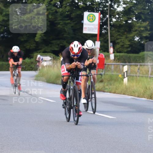 25.08.2024 - Elbe Triathlon Hamburg Fuchs,  Jonas http://msf.ph/oto/6841371 25.08.2024 08:57:36 Radfahren 58, 97, 185 meine-sportfotos.de
