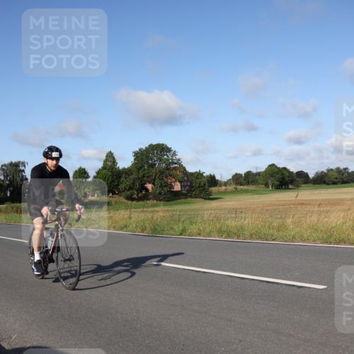 25.08.2024 - Elbe Triathlon Hamburg Fuchs,  Jonas http://msf.ph/oto/6841385 25.08.2024 09:39:35 Radfahren 327, 1850, 295 meine-sportfotos.de