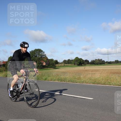 25.08.2024 - Elbe Triathlon Hamburg Fuchs,  Jonas http://msf.ph/oto/6841395 25.08.2024 09:39:35 Radfahren 327, 1850, 295 meine-sportfotos.de