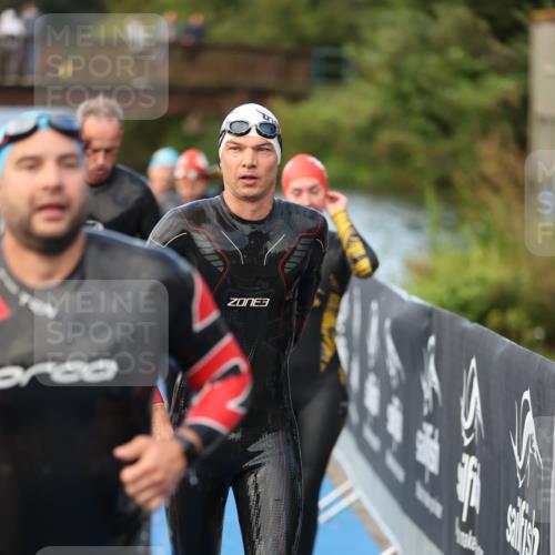 25.08.2024 - Elbe Triathlon Hamburg H.Heesch http://msf.ph/oto/6841406 25.08.2024 08:44:36 Schwimmen 80, 120, 124, 134, 145, 152, 161, 166, 169, 186, 188, 197 meine-sportfotos.de