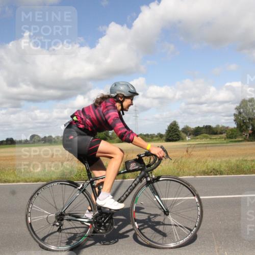 25.08.2024 - Elbe Triathlon Hamburg Fuchs,  Jonas http://msf.ph/oto/6841407 25.08.2024 11:17:49 Radfahren 1583, 1663, 1593 meine-sportfotos.de