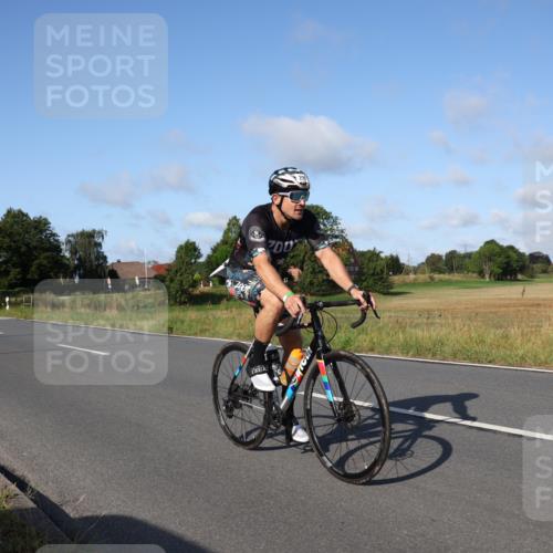 25.08.2024 - Elbe Triathlon Hamburg Fuchs,  Jonas http://msf.ph/oto/6841409 25.08.2024 09:39:40 Radfahren 1850, 295, 338, 93 meine-sportfotos.de