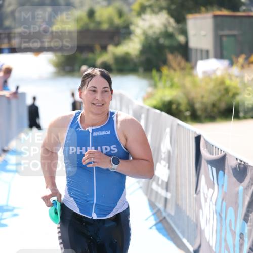 25.08.2024 - Elbe Triathlon Hamburg H.Heesch http://msf.ph/oto/6841422 25.08.2024 14:35:40 Schwimmen  meine-sportfotos.de