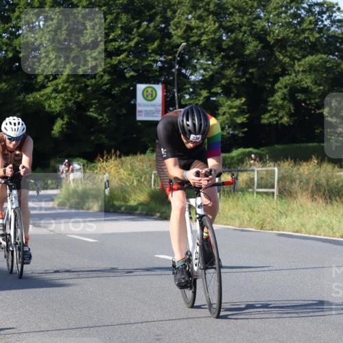 25.08.2024 - Elbe Triathlon Hamburg Fuchs,  Jonas http://msf.ph/oto/6841426 25.08.2024 09:39:44 Radfahren 295, 338, 93, 122, 237 meine-sportfotos.de