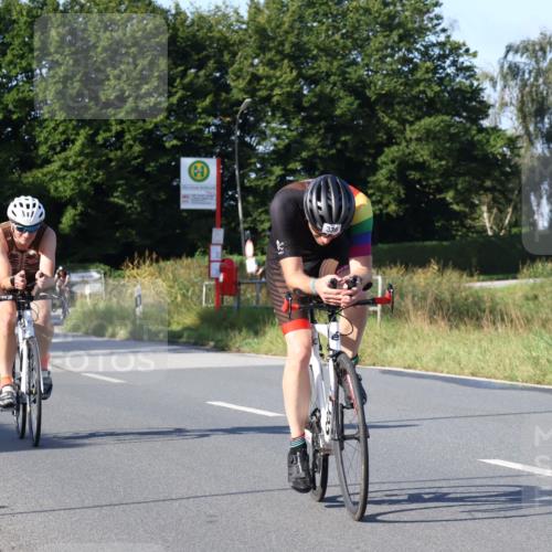25.08.2024 - Elbe Triathlon Hamburg Fuchs,  Jonas http://msf.ph/oto/6841429 25.08.2024 09:39:44 Radfahren 295, 338, 93, 122, 237 meine-sportfotos.de