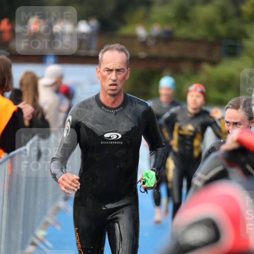 25.08.2024 - Elbe Triathlon Hamburg H.Heesch http://msf.ph/oto/6841430 25.08.2024 08:44:37 Schwimmen 80, 120, 124, 134, 145, 152, 161, 166, 169, 186, 188, 197 meine-sportfotos.de