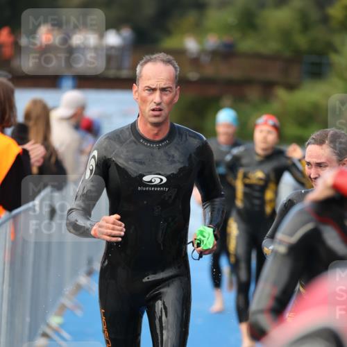 25.08.2024 - Elbe Triathlon Hamburg H.Heesch http://msf.ph/oto/6841435 25.08.2024 08:44:37 Schwimmen 80, 120, 124, 134, 145, 152, 161, 166, 169, 186, 188, 197 meine-sportfotos.de