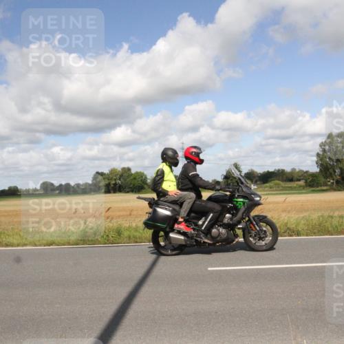25.08.2024 - Elbe Triathlon Hamburg Fuchs,  Jonas http://msf.ph/oto/6841439 25.08.2024 11:18:23 Radfahren  meine-sportfotos.de