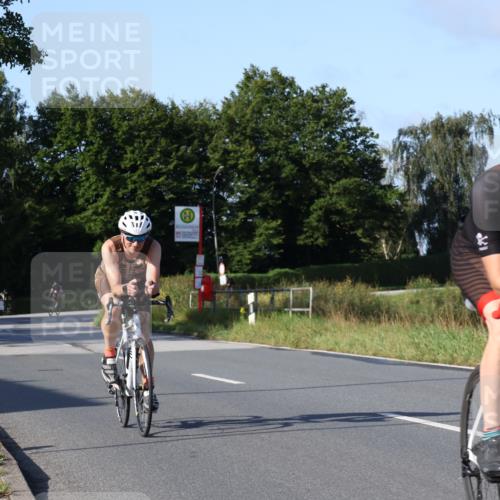 25.08.2024 - Elbe Triathlon Hamburg Fuchs,  Jonas http://msf.ph/oto/6841449 25.08.2024 09:39:45 Radfahren 295, 338, 93, 122, 237, 414 meine-sportfotos.de
