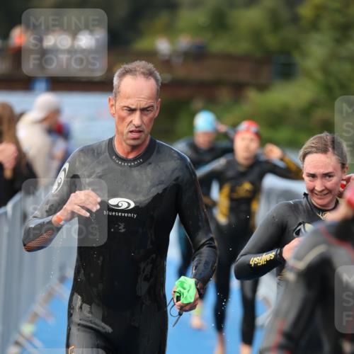 25.08.2024 - Elbe Triathlon Hamburg H.Heesch http://msf.ph/oto/6841485 25.08.2024 08:44:37 Schwimmen 80, 120, 124, 134, 145, 152, 161, 166, 169, 186, 188, 197 meine-sportfotos.de