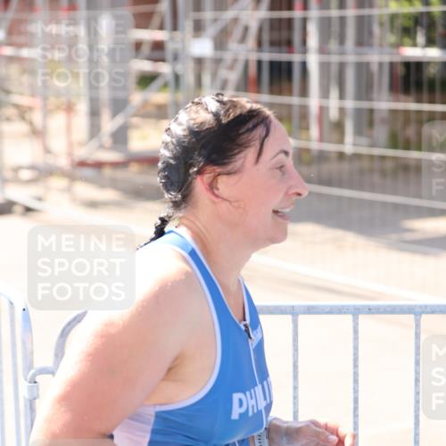 25.08.2024 - Elbe Triathlon Hamburg H.Heesch http://msf.ph/oto/6841502 25.08.2024 14:35:41 Schwimmen  meine-sportfotos.de