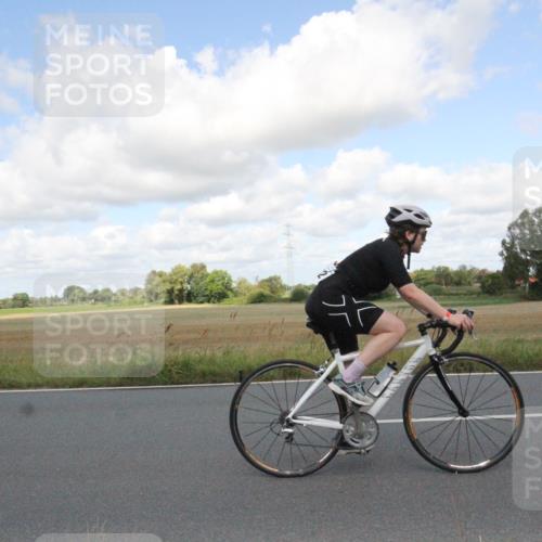 25.08.2024 - Elbe Triathlon Hamburg Fuchs,  Jonas http://msf.ph/oto/6841509 25.08.2024 11:19:16 Radfahren 1654 meine-sportfotos.de