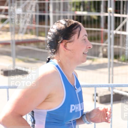 25.08.2024 - Elbe Triathlon Hamburg H.Heesch http://msf.ph/oto/6841518 25.08.2024 14:35:41 Schwimmen  meine-sportfotos.de