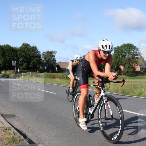 25.08.2024 - Elbe Triathlon Hamburg Fuchs,  Jonas http://msf.ph/oto/6841525 25.08.2024 09:39:49 Radfahren 338, 93, 122, 237, 414, 117, 283 meine-sportfotos.de