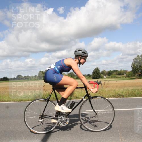 25.08.2024 - Elbe Triathlon Hamburg Fuchs,  Jonas http://msf.ph/oto/6841533 25.08.2024 11:19:37 Radfahren 1705, 1682, 1678, 1685, 1628 meine-sportfotos.de