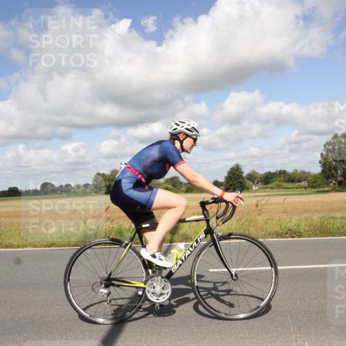 25.08.2024 - Elbe Triathlon Hamburg Fuchs,  Jonas http://msf.ph/oto/6841542 25.08.2024 11:19:39 Radfahren 1705, 1682, 1678, 1685, 1628 meine-sportfotos.de