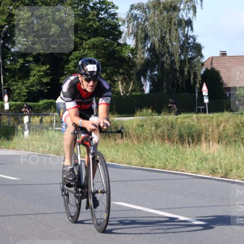 25.08.2024 - Elbe Triathlon Hamburg Fuchs,  Jonas http://msf.ph/oto/6841547 25.08.2024 09:39:52 Radfahren 122, 237, 414, 117, 283, 451 meine-sportfotos.de