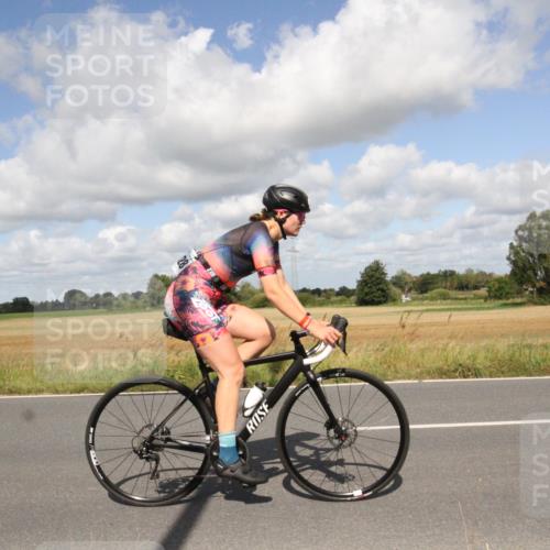 25.08.2024 - Elbe Triathlon Hamburg Fuchs,  Jonas http://msf.ph/oto/6841556 25.08.2024 11:19:41 Radfahren 1705, 1682, 1678, 1685, 1628, 1536 meine-sportfotos.de