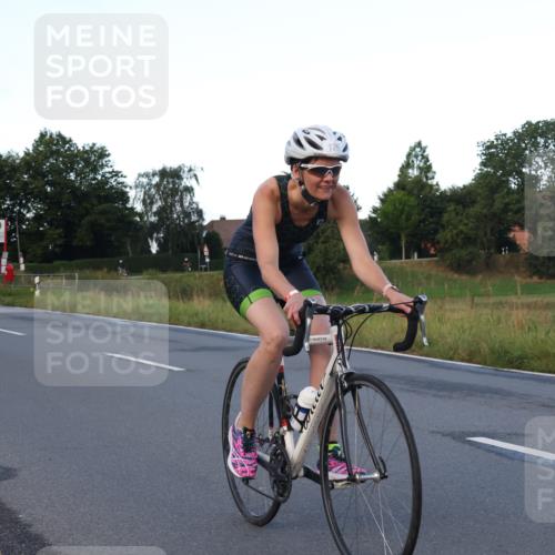 25.08.2024 - Elbe Triathlon Hamburg Fuchs,  Jonas http://msf.ph/oto/6841561 25.08.2024 08:57:44 Radfahren 185, 126, 147 meine-sportfotos.de