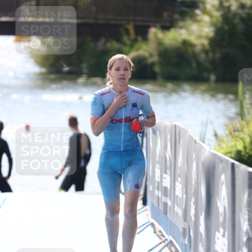 25.08.2024 - Elbe Triathlon Hamburg H.Heesch http://msf.ph/oto/6841571 25.08.2024 14:36:22 Schwimmen  meine-sportfotos.de