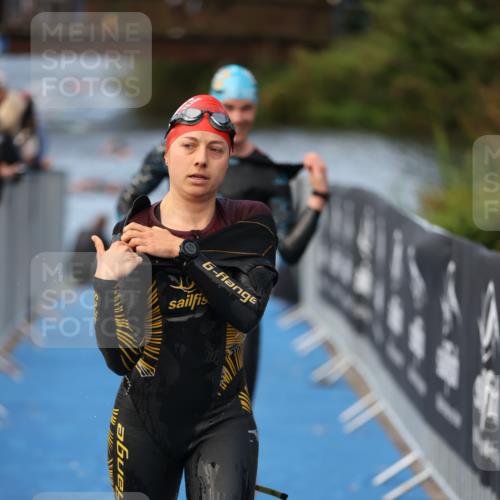 25.08.2024 - Elbe Triathlon Hamburg H.Heesch http://msf.ph/oto/6841582 25.08.2024 08:44:40 Schwimmen 80, 120, 124, 134, 145, 152, 161, 166, 169, 186, 188, 197 meine-sportfotos.de