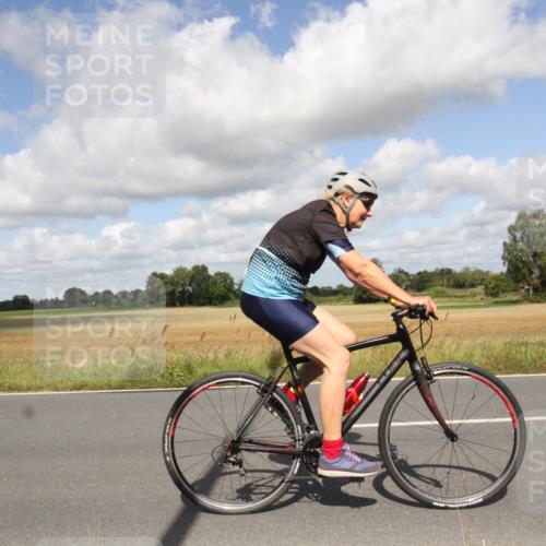 25.08.2024 - Elbe Triathlon Hamburg Fuchs,  Jonas http://msf.ph/oto/6841586 25.08.2024 11:19:59 Radfahren 1598, 1471 meine-sportfotos.de