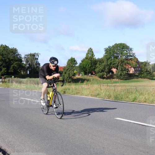 25.08.2024 - Elbe Triathlon Hamburg Fuchs,  Jonas http://msf.ph/oto/6841609 25.08.2024 09:39:55 Radfahren 414, 117, 283, 451, 284, 363 meine-sportfotos.de